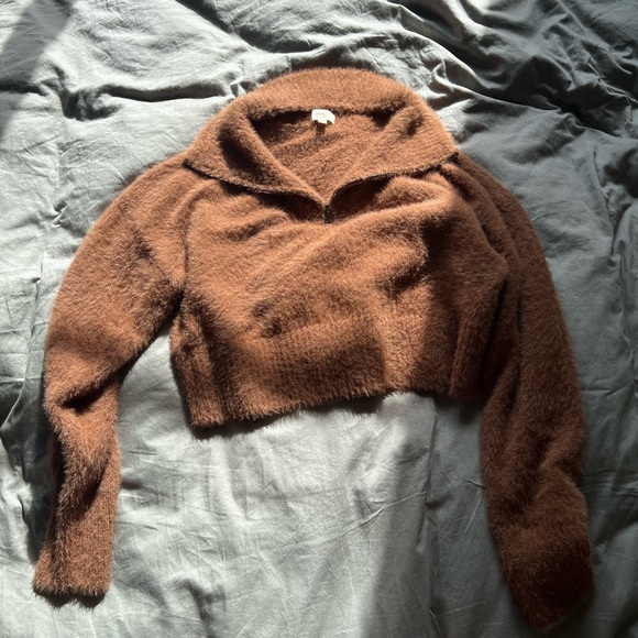 Revolve Sweater - Picture 5 of 6